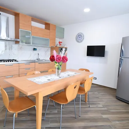 Daire Pina's House *