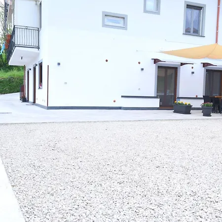 Daire Pina's House *